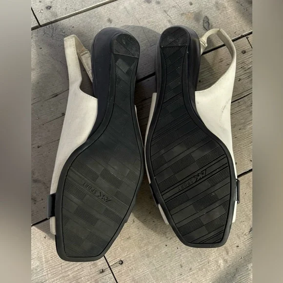 Anne Klein Sport Cream/Black Slingback Peep-Toe Low Heel Pumps - Picture 2 of 9